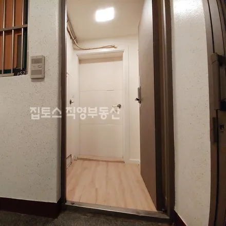 Rent this studio apartment on 서울특별시 마포구 연남동 563-16