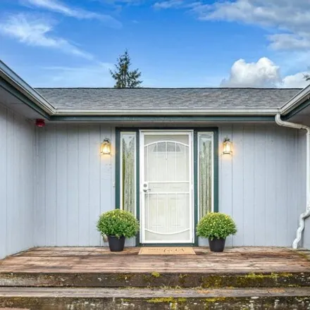 Buy this 3 bed house on 2764 Friendly Alley in Eugene, OR 97405