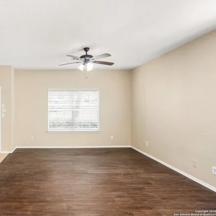 Image 4 - 8529 Collingwood, Universal City, Bexar County, TX 78148, USA - House for sale