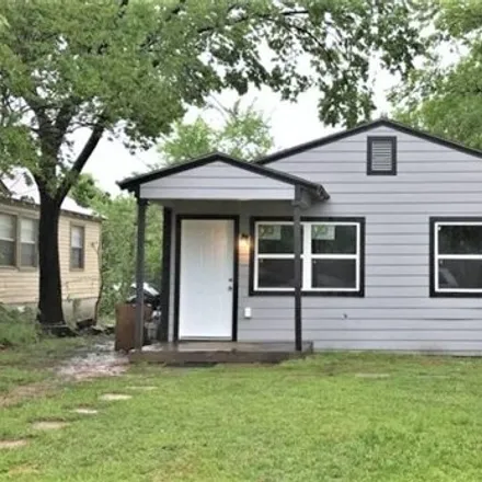 Rent this 1 bed house on 410 West Highland Street in Denton, TX 76201