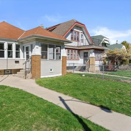 Buy this 2 bed house on 4105 North 23rd Street in Milwaukee, WI 53209