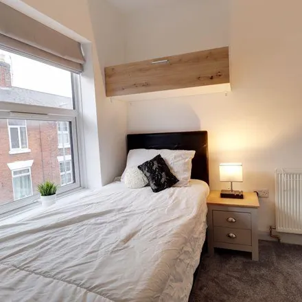 Image 1 - Orchard Street, Stafford, ST17 4AN, United Kingdom - Room for rent