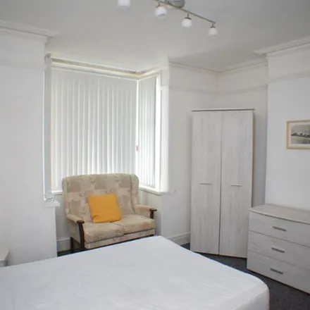 Image 3 - 48 Ashleigh Avenue, Hamp, Bridgwater, TA6 6AU, United Kingdom - Apartment for rent
