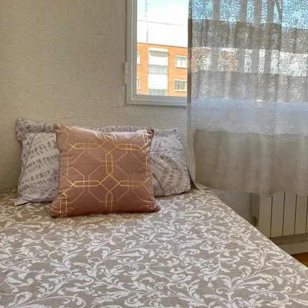 Rent this 6 bed room on Avenida de Monforte de Lemos in 63, 28029 Madrid