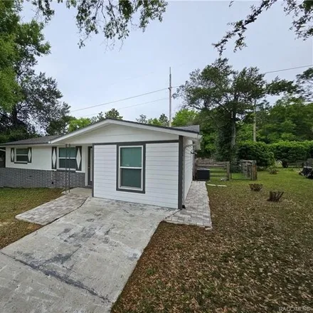 Buy this 2 bed house on 25 East Murry Street in Citrus County, FL 34465