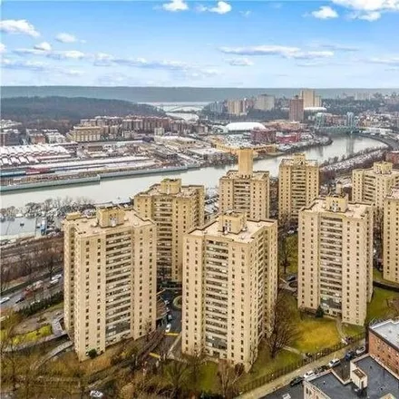 Buy this studio apartment on 1 W Fordham Hill Oval Unit 1e in New York, 10468