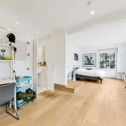 Rent this 4 bed apartment on Eglon Mews in Primrose Hill, London