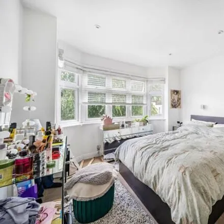 Image 2 - Beechwood Close, The Hale, London, NW7 3LS, United Kingdom - Apartment for rent