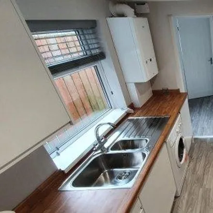 Rent this 4 bed room on Hardy Street in Hull, HU5 2PJ