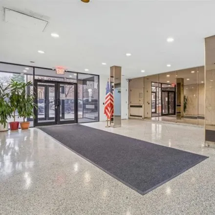 Image 3 - South View Apartments, 90-11 35th Avenue, New York, NY 11372, USA - Apartment for sale