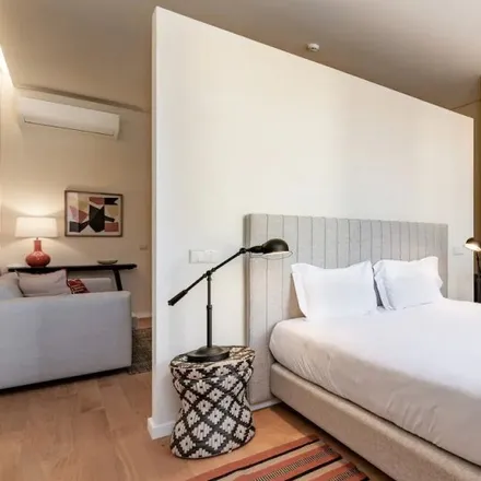 Rent this 1 bed apartment on Igreja Paroquial de Santo Ildefonso in Rua de Santo Ildefonso 4000-101, 4000-463 Porto