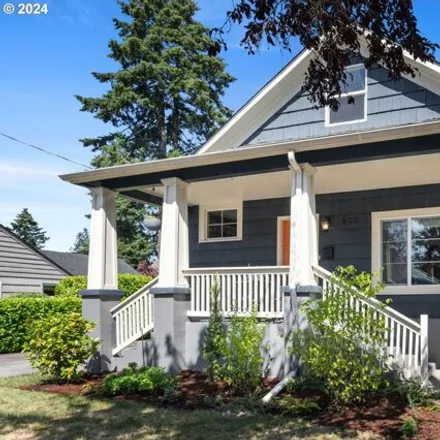Image 4 - 930 NE 75th Ave, Portland, Oregon, 97213 - House for sale