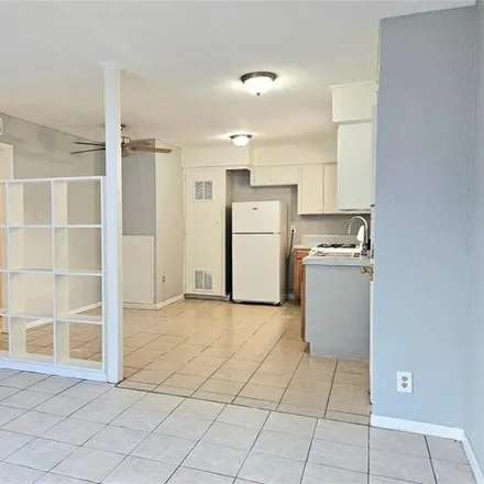 Rent this 2 bed apartment on 1131 Broadway - Avenue J in Galveston, TX 77550