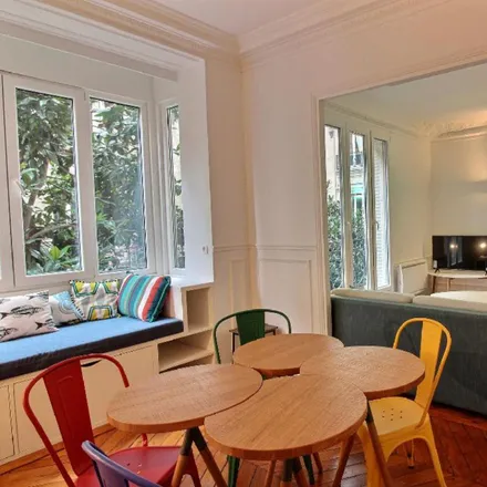 Image 2 - 6 Rue André Gill, 75018 Paris, France - Apartment for rent