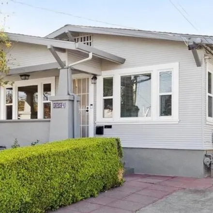 Buy this 3 bed house on 2924 61st Avenue in Oakland, CA 94613