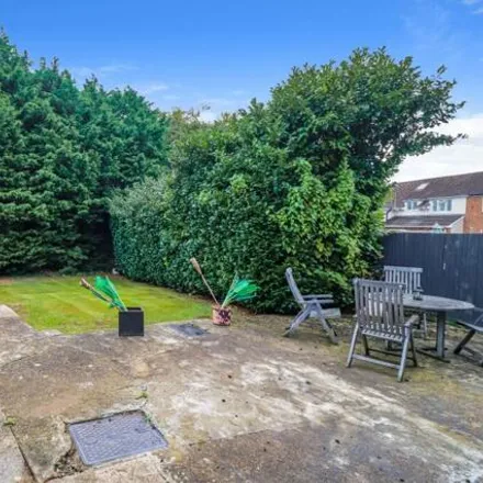 Image 4 - Tibbs Hill Road, Leavesden, WD5 0ED, United Kingdom - House for sale