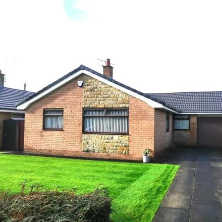 Buy this 3 bed house on Silverdale Close in Leyland, PR25 3BY