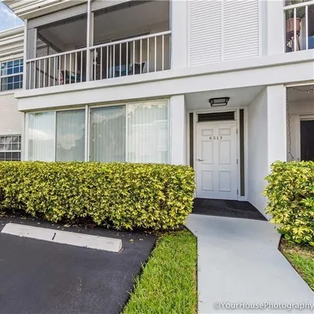 Image 3 - 6313 Bay Club Drive, Fort Lauderdale, FL 33308, USA - Condo for sale
