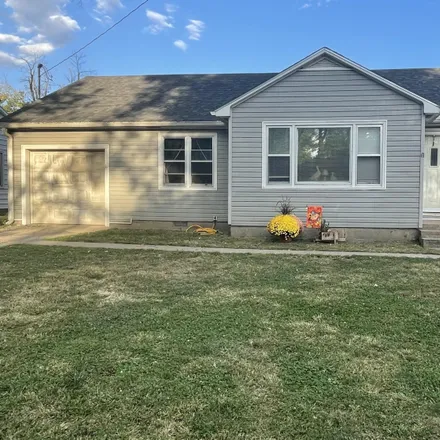 Buy this 3 bed house on 644 Ted Avenue in Marshall, MO 65340