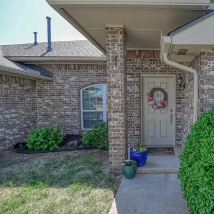 Image 5 - 4498 Spotted Owl Circle, Norman, OK 73072, USA - House for sale