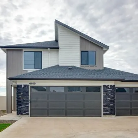 Buy this 4 bed house on Abbeygate Drive in Caldwell, ID 83651