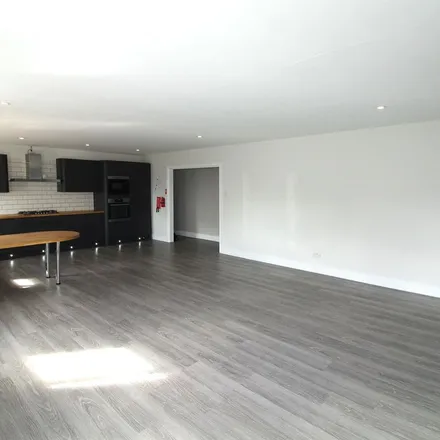 Rent this 3 bed apartment on Long Causeway Dunstarn Drive in Long Causeway, Leeds