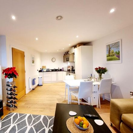 Rent this 2 bed apartment on Candle House in Wharf Approach, Leeds