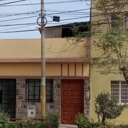 Buy this 3 bed house on Jirón Dean Valdivia in Breña, Lima Metropolitan Area 15081