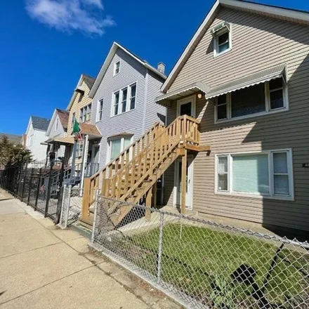 Rent this 2 bed house on 4635 South Honore Street in Chicago, IL 60609