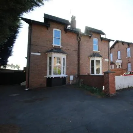 Rent this 8 bed duplex on Claremont Road in Royal Leamington Spa, CV31 3EH