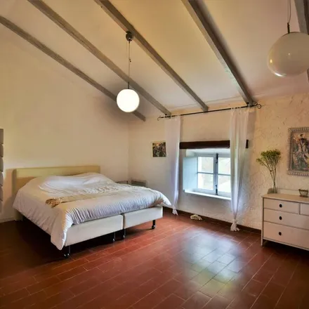 Rent this 3 bed condo on Loriol-du-Comtat in Avenue Frédéric Mistral, 84870 Loriol-du-Comtat