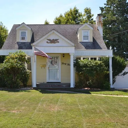 Buy this 4 bed house on 35 Laurel Avenue in City of Glen Cove, NY 11542