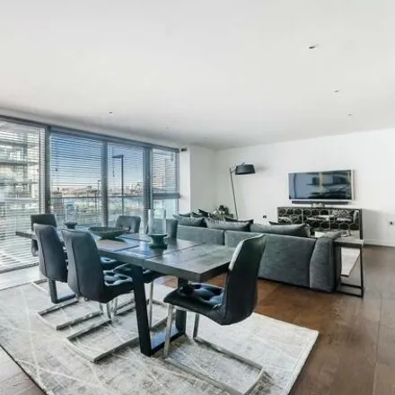 Image 4 - Chartwell House, Waterfront Drive, London, SW10 0BF, United Kingdom - Apartment for sale