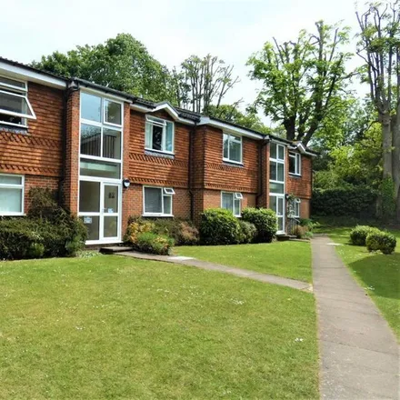 Rent this 2 bed apartment on The Dawnay School in Griffin Way, Great Bookham