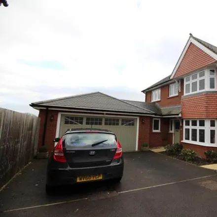Rent this 4 bed house on Heol Sirhowy in Caldicot, NP26 4RD