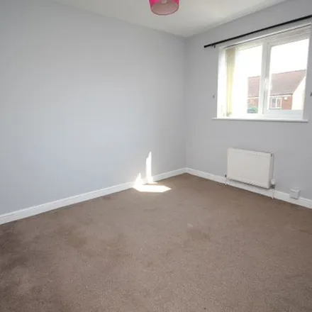 Rent this 3 bed apartment on Kensington Close in Dinnington, S25 3RY