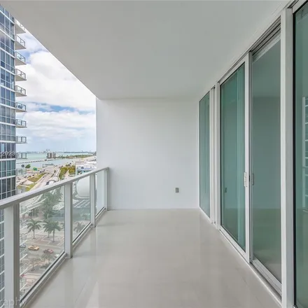 Image 9 - Biscayne Boulevard & Northeast 11th Street, Biscayne Boulevard, Miami, FL 33132, USA - Apartment for rent