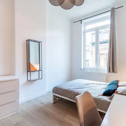 Rent this 6 bed apartment on Rue du Parc 54 in 7100 La Louvière, Belgium
