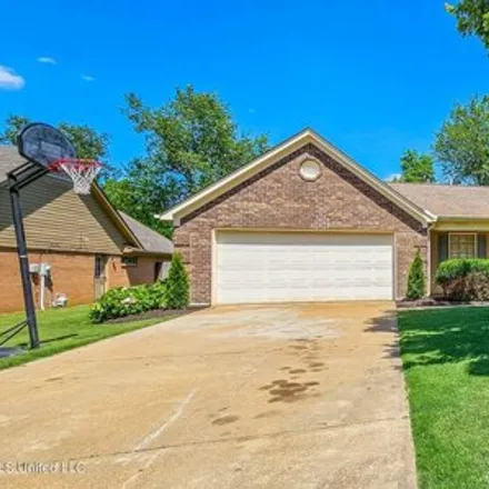 Buy this 3 bed house on 7216 Foxdale Drive in Olive Branch, MS 38654