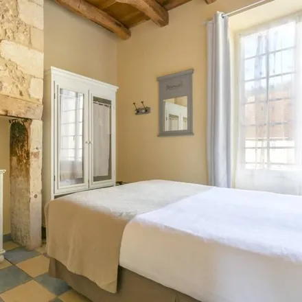Rent this 1 bed apartment on Montignac in Avenue du Quatre Septembre, 24290 Montignac-Lascaux