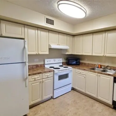 Image 4 - North 57th Avenue, Hollywood, FL 33021, USA - Condo for rent