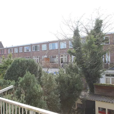 Rent this 4 bed apartment on Stadhouderslaan 1 in 3583 JA Utrecht, Netherlands