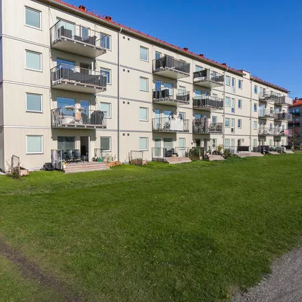 Rent this 3 bed apartment on Skånegårdsvägen in 218 36 Bunkeflostrand, Sweden
