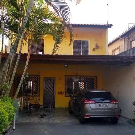 Buy this 3 bed house on Rua Joaquim Cerveira Pires in São João, Guarulhos - SP