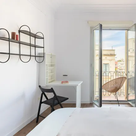 Rent this 5 bed room on Refugi climàtic Parc de Monterols in Carrer de Muntaner, 08006 Barcelona