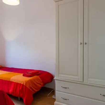 Image 6 - Institut Josep Pla, Carrer de la Vall d'Ordesa, 24;34, 08001 Barcelona, Spain - Apartment for rent