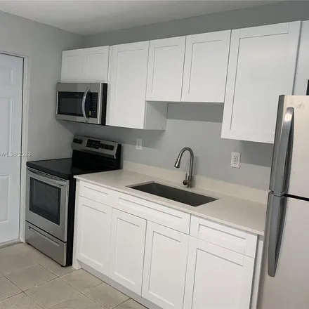 Image 8 - 74 Southwest 5th Avenue, Dania Beach, FL 33004, USA - Apartment for rent