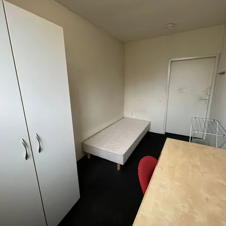 Rent this 1 bed apartment on Tongelresestraat 445 in 5641 AW Eindhoven, Netherlands