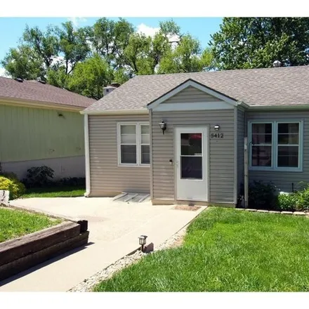Buy this 3 bed house on 5021 S Street in Omaha, NE 68117