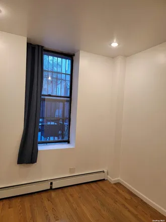 Rent this 3 bed condo on 130 9th Avenue in New York, NY 10011